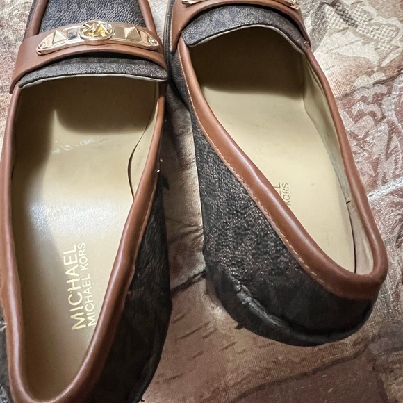 Michael Kors monogrammed heeled shoes, size 8 1/2 - Picture 9 of 9